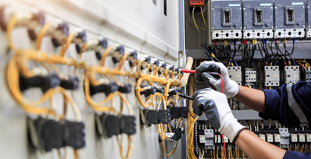 Professional Electrician technician working in Country Homes, WA